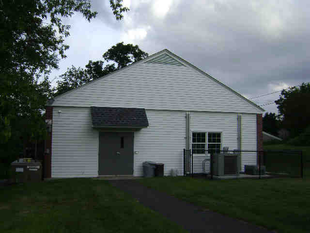 Building photograph for 7 SUNNY RIDGE RD